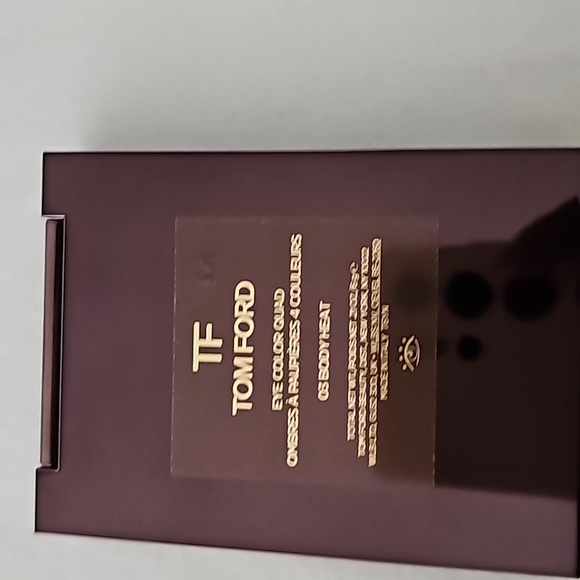 Tom Ford eyeshadow quad in body heat - Picture 3 of 5